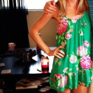 Abercrombie & Fitch Chiffon Floral Dress - Size XS